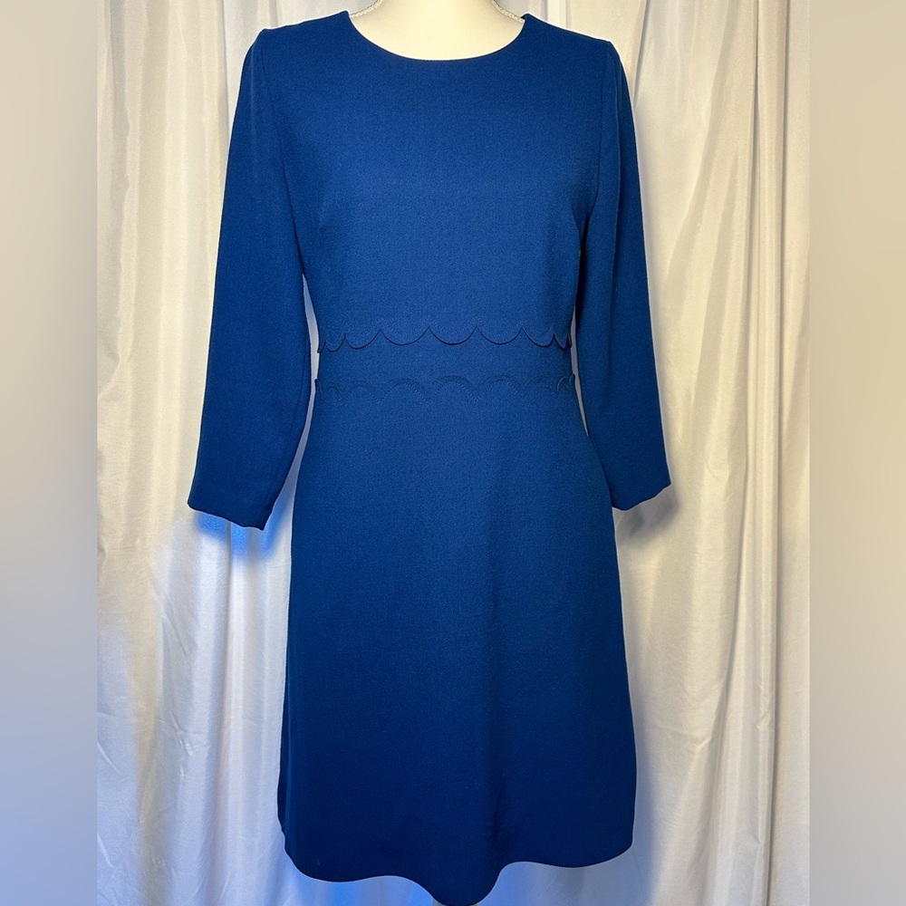 Banana Republic Double Scalloped Waist Dress. Size 6. EUC.